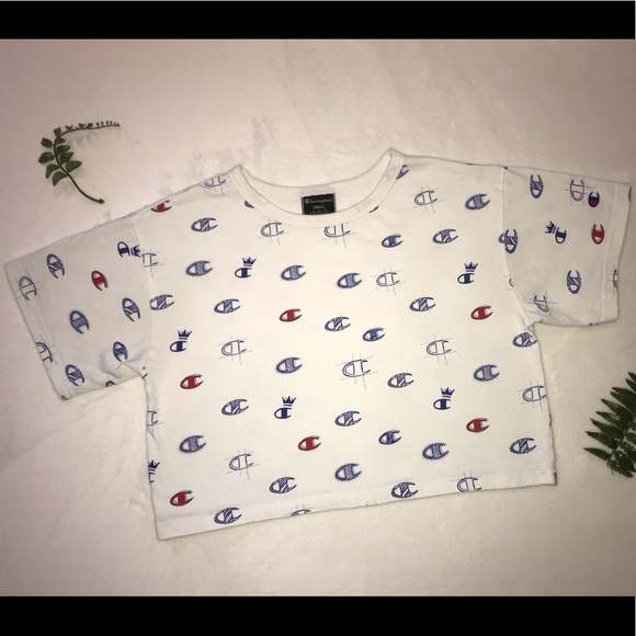 Champion Logo Crop Top - Picture 3 of 5